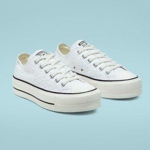 NEW Converse Chuck Taylor All Star Lift Ox Lo Tops, White, Size 5, Crochet